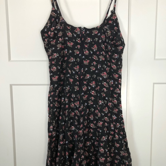 Retro ‘90’s Floral Tank Shorts Romper - Picture 2 of 3